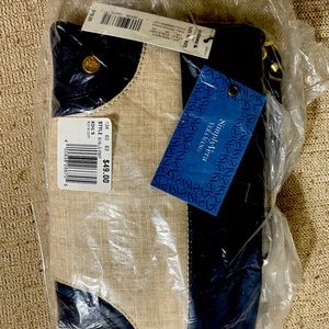 SimplyVera Vera Wang small clutch